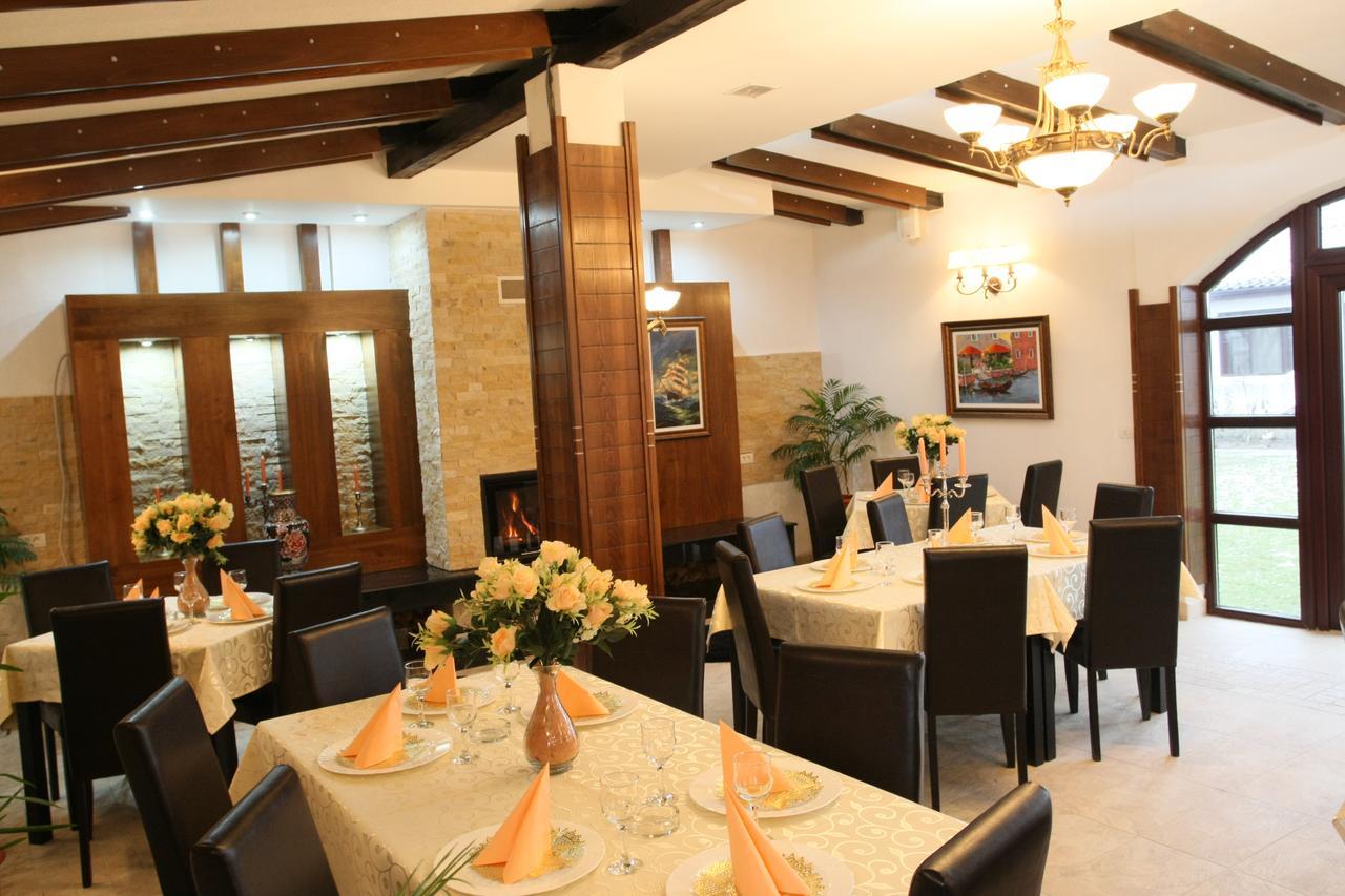 Hotel Roco Izvin Exterior foto