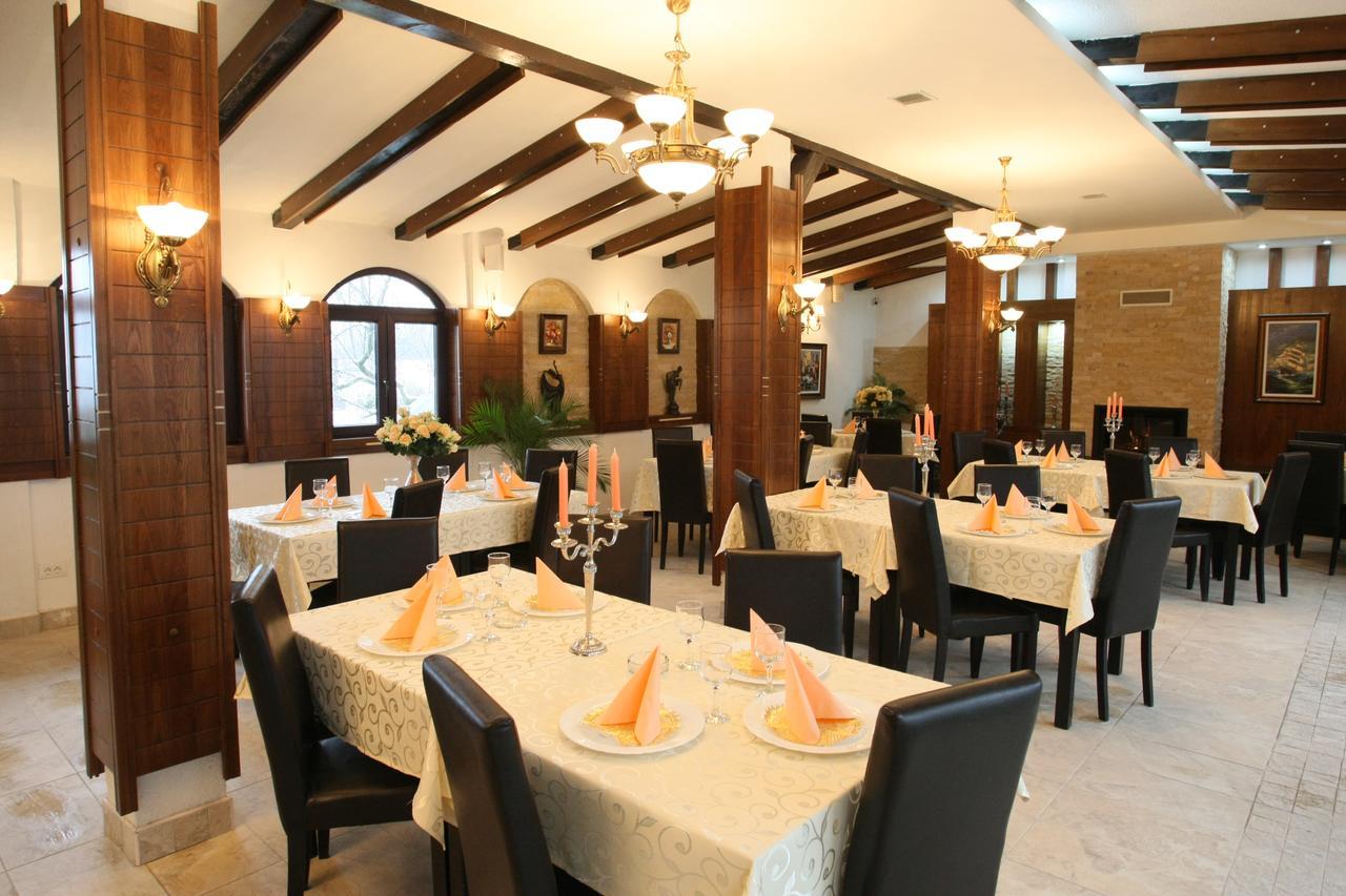 Hotel Roco Izvin Exterior foto