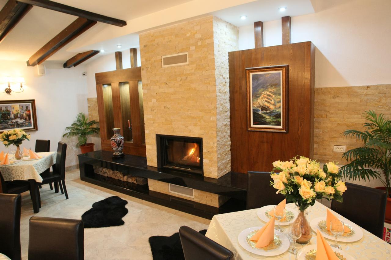 Hotel Roco Izvin Exterior foto